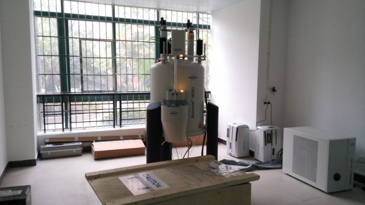 核磁共振波谱仪